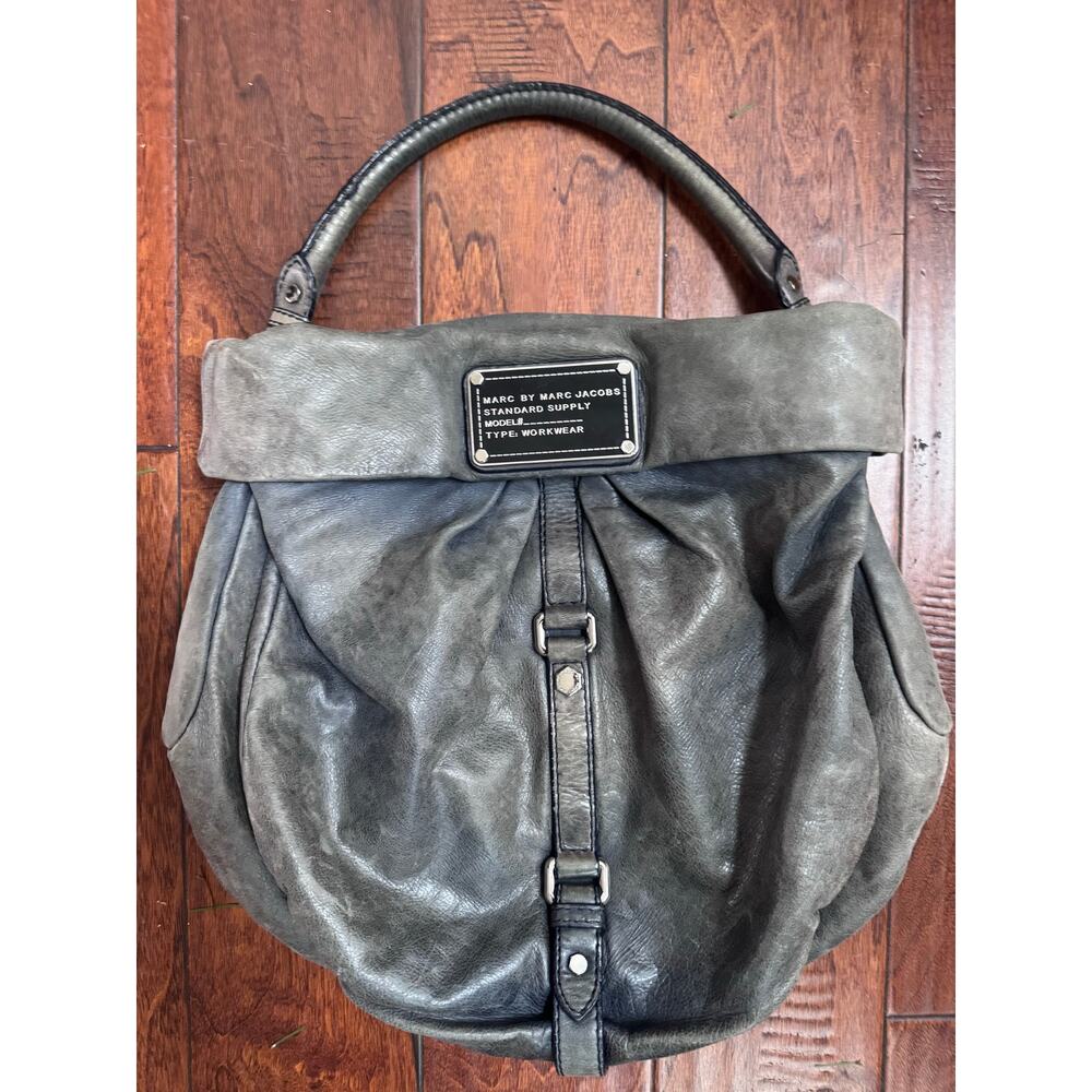 Marc by Marc Jacobs Gray Leather Shoulder Bag